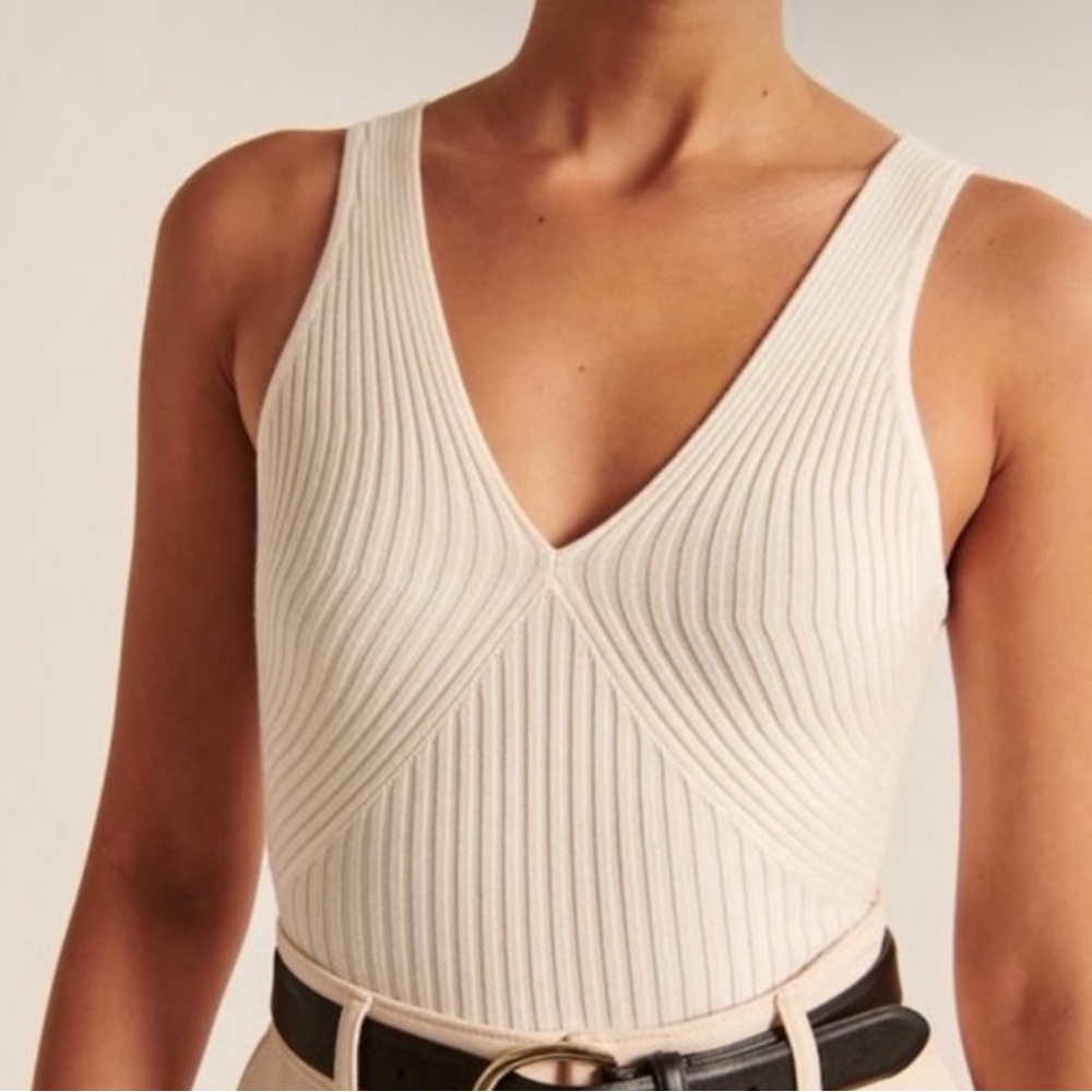 Abercrombie & Fitch Elevated Knit V Neck Bodysuit